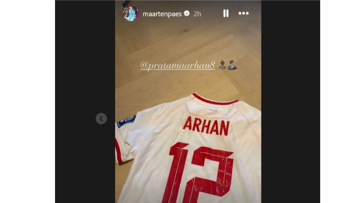 Reaksi Maarten Paes Terhadap Lemparan Pratama Arhan yang Berbuah Gol Asnawi ke Gawang Myanmar, Katanya Timnas Indonesia
            - galeri foto