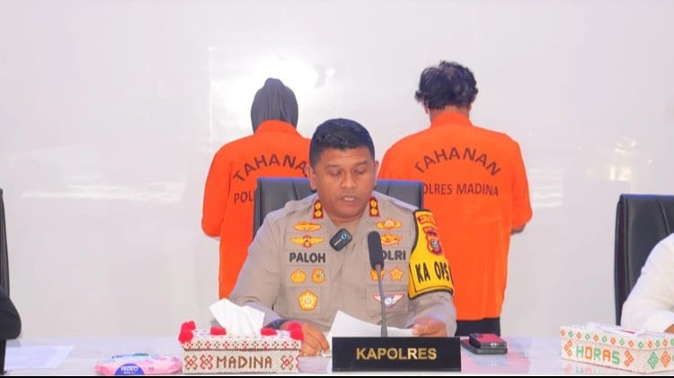 Kapolres Madina, AKBP Pol Arie Sofandi Paloh, saat memberikan keterangan kasus video mesum.