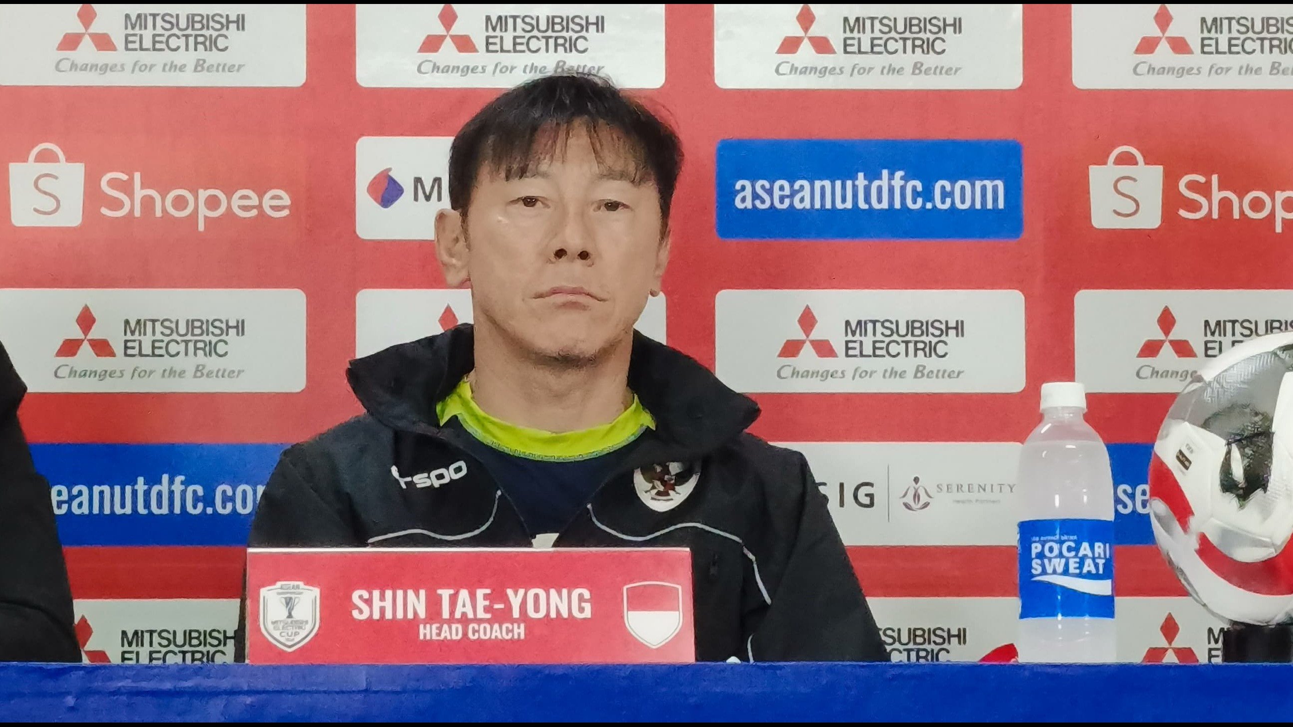 Pelatih Timnas Indonesia, Shin Tae-yong, dalam Sesi Konferensi Pers Jelang Laga Piala AFF 2024 Kontra Filipina