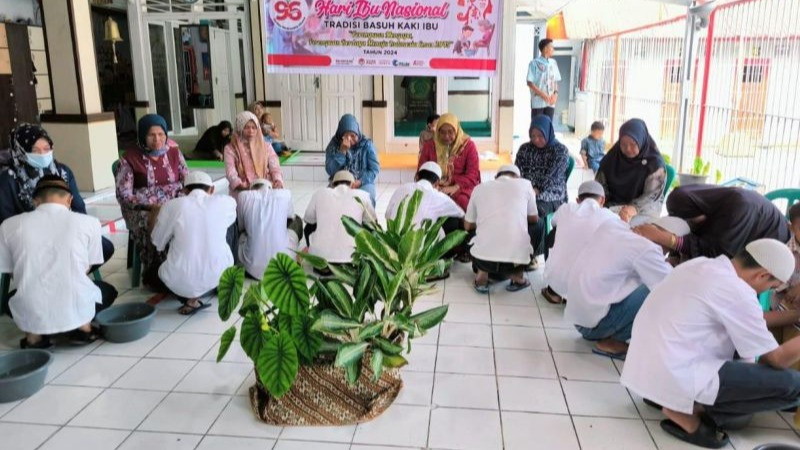 Lembaga Pemasyarakatan kelas III Suliki, Limapuluh Kota, Sumatra Barat (Sumbar) turut melakukan peringatan Hari Ibu Nasional ke-96 Tahun 2024, pada Minggu (22/12).