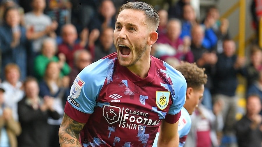 Josh Brownhill, gelandang Burnley yang disebut punya darah keturunan Malaysia