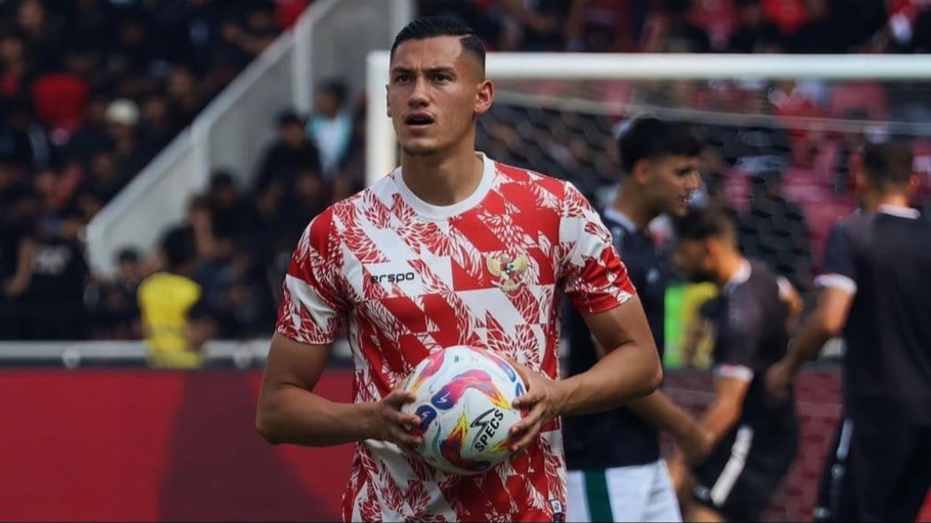 Jay Idzes Kembali Catat Sejarah Membanggakan di Serie A, Jadi Pemain Timnas Indonesia Pertama yang Bisa...
            - galeri foto