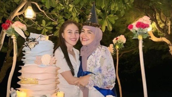 Ayu Ting Ting dan Umi Kalsum