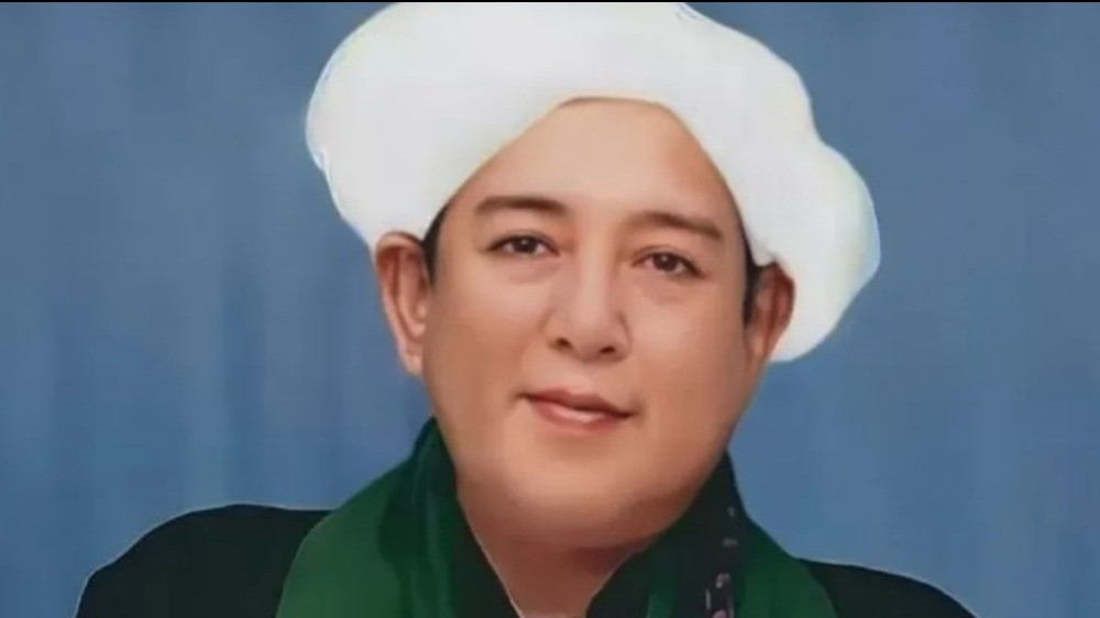 KH Muhammad Zaini Abdul Ghani al Bantani alias Abah Guru Sekumpul