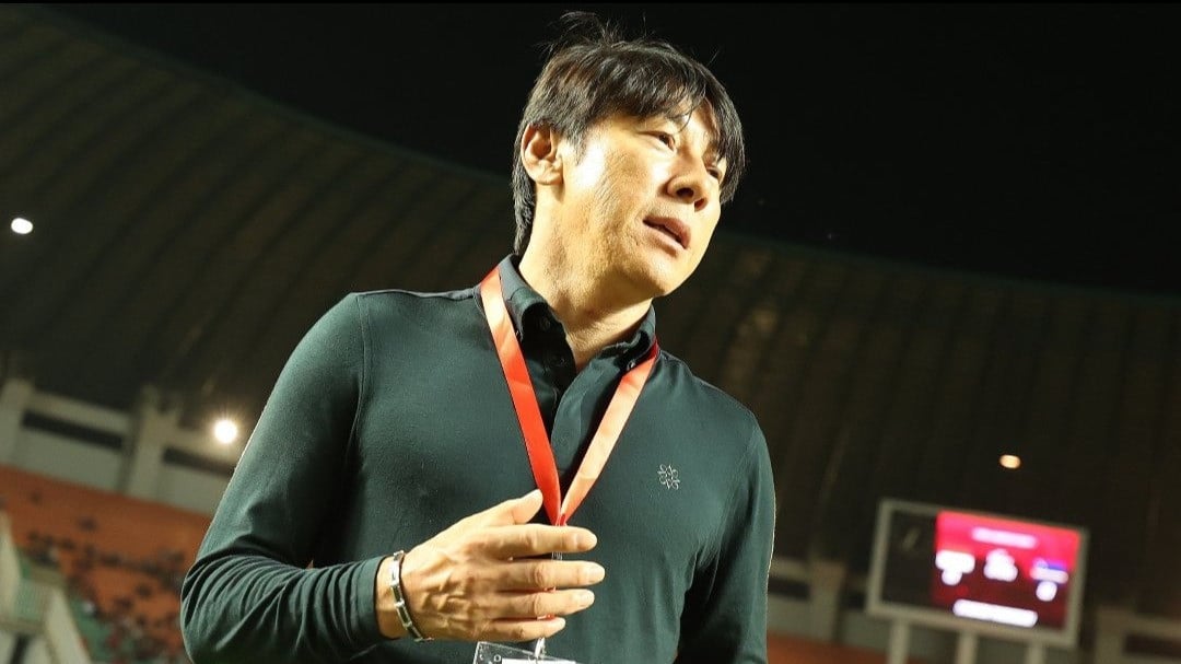 Pelatih Timnas Indonesia, Shin Tae-yong saat di Stadion Pakansari, Bogor