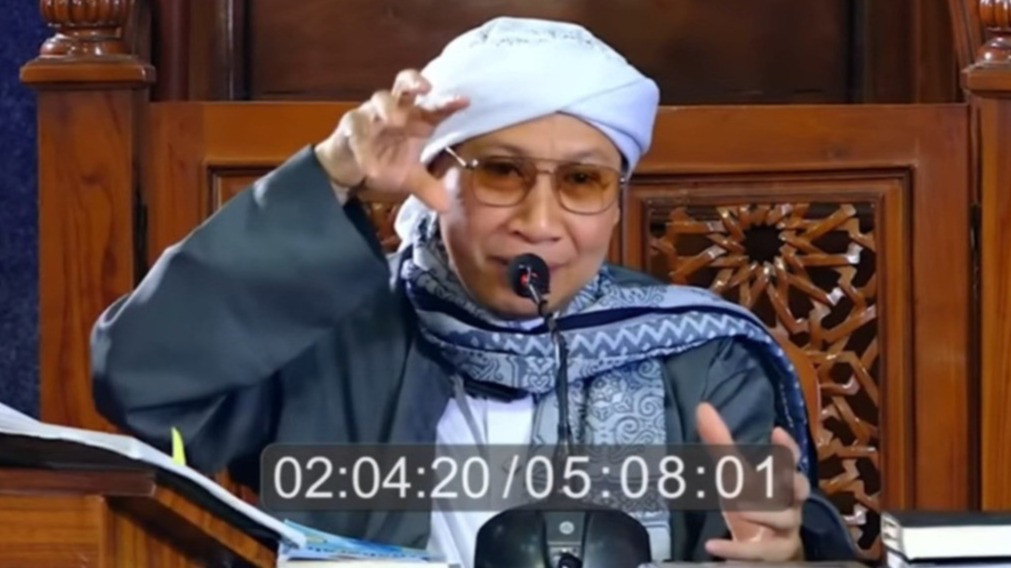 KH Prof. KH.Yahya Zainul Ma arif atau Buya Yahya