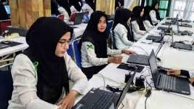 Nilai SKD Tertinggi di CPNS, Buruh Pabrik Ini Gagal Jadi PNS karena Tinggi Badan Kurang 0,5 cm, Tri Cahyaningsih: Kecewa....
            - galeri foto
