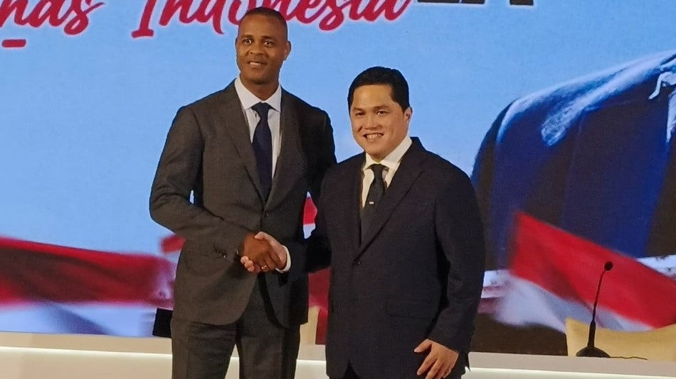 Pelatih Timnas Indonesia, Patrick Kluivert bersama Ketua Umum PSSI, Erick Thohir.