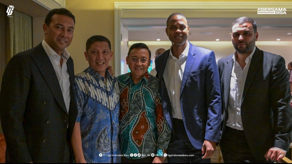 Pelatih Timnas Indonesia Patrick Kluivert temui PT LIB