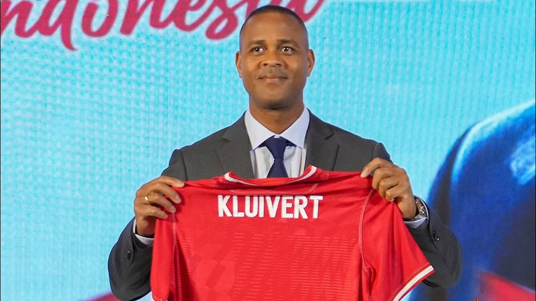 Alasan Di Balik Alex Pastoor dan Denny Landzaat sebagai Asisten Pelatih Timnas Indonesia Patrick Kluivert, Ternyata…