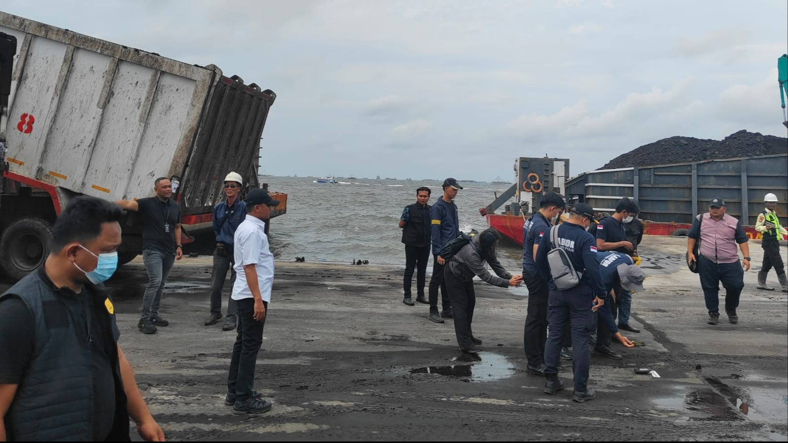 mobil yang dikendarai Brigjen Hendra Ostevan