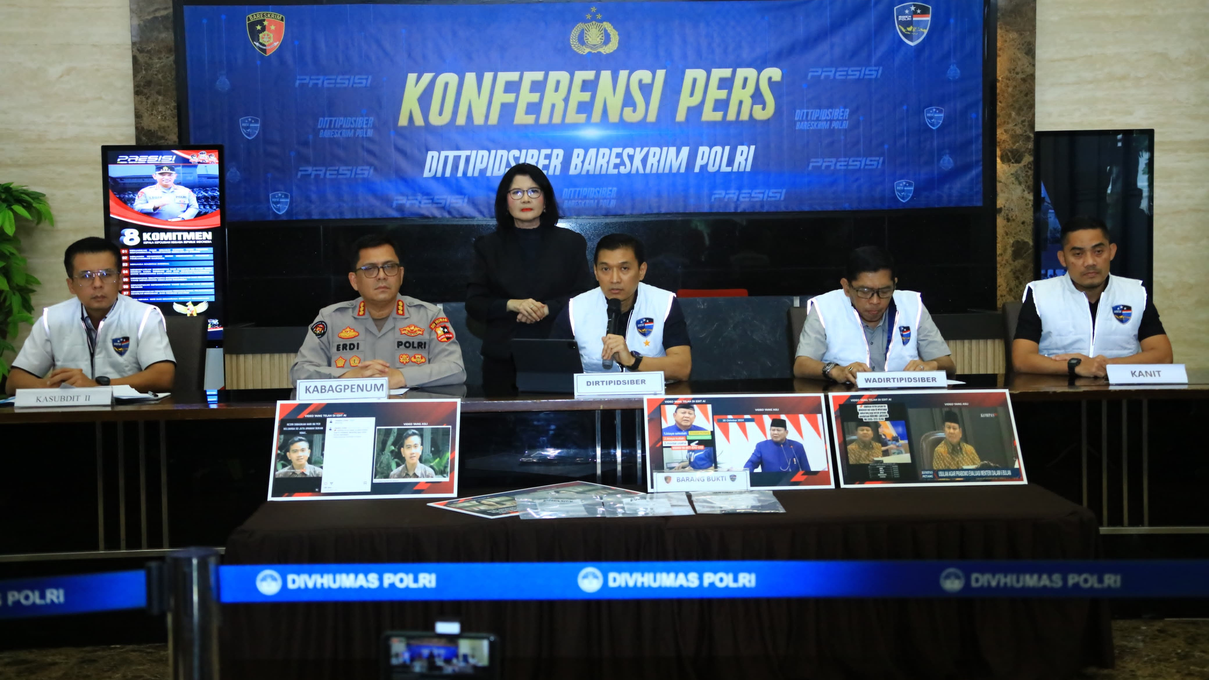 Direktorat Tindak Pidana Siber Bareskrim Polri menangkap seorang pria berinisial AMA (29) atas kasus deepfake video Presiden Prabowo Subianto dan sejumlah pejabat.