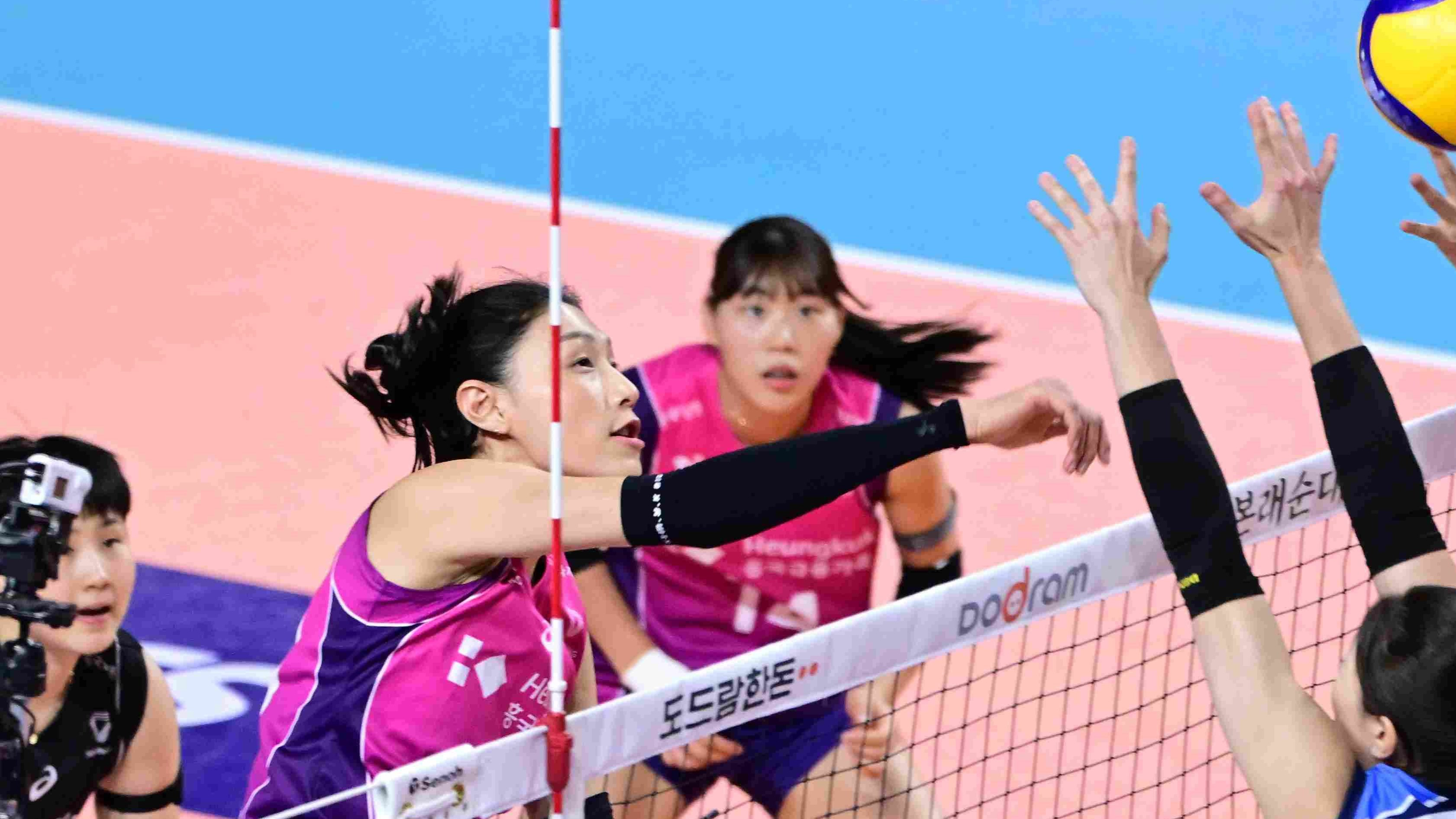 Klasemen V-League Usai Pink Spiders Kalahkan Hillstate