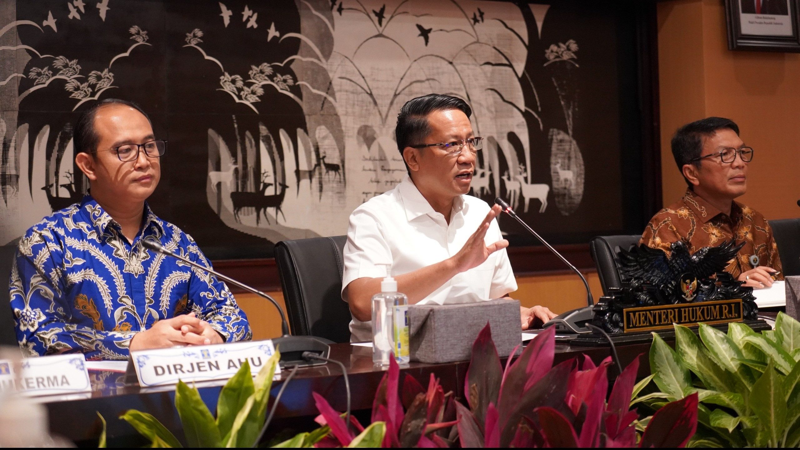 Menteri Hukum RI, Supratman Andi Agtas saat jumpa pers di Kantor Kementerian Hukum, Rabu (29/1/2025).