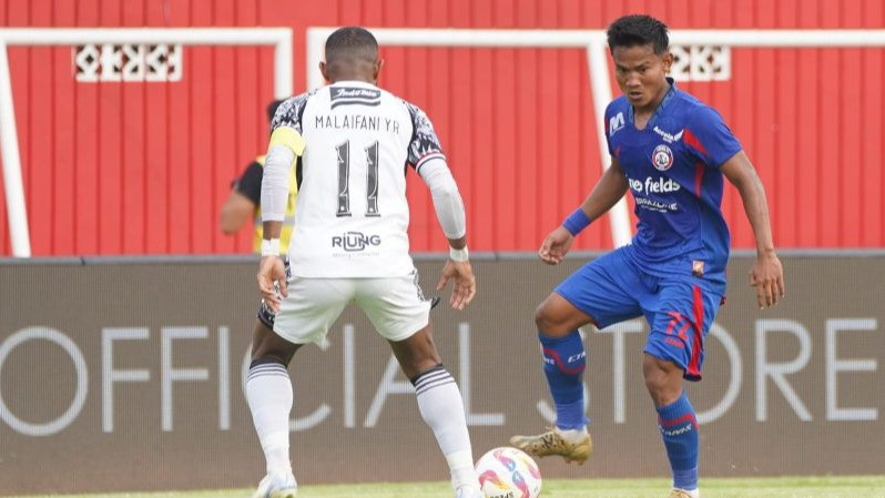 Hasil Liga 1: Menang Tipis 1-0 atas Bali United, Arema FC Putus Tren Negatif
            - galeri foto