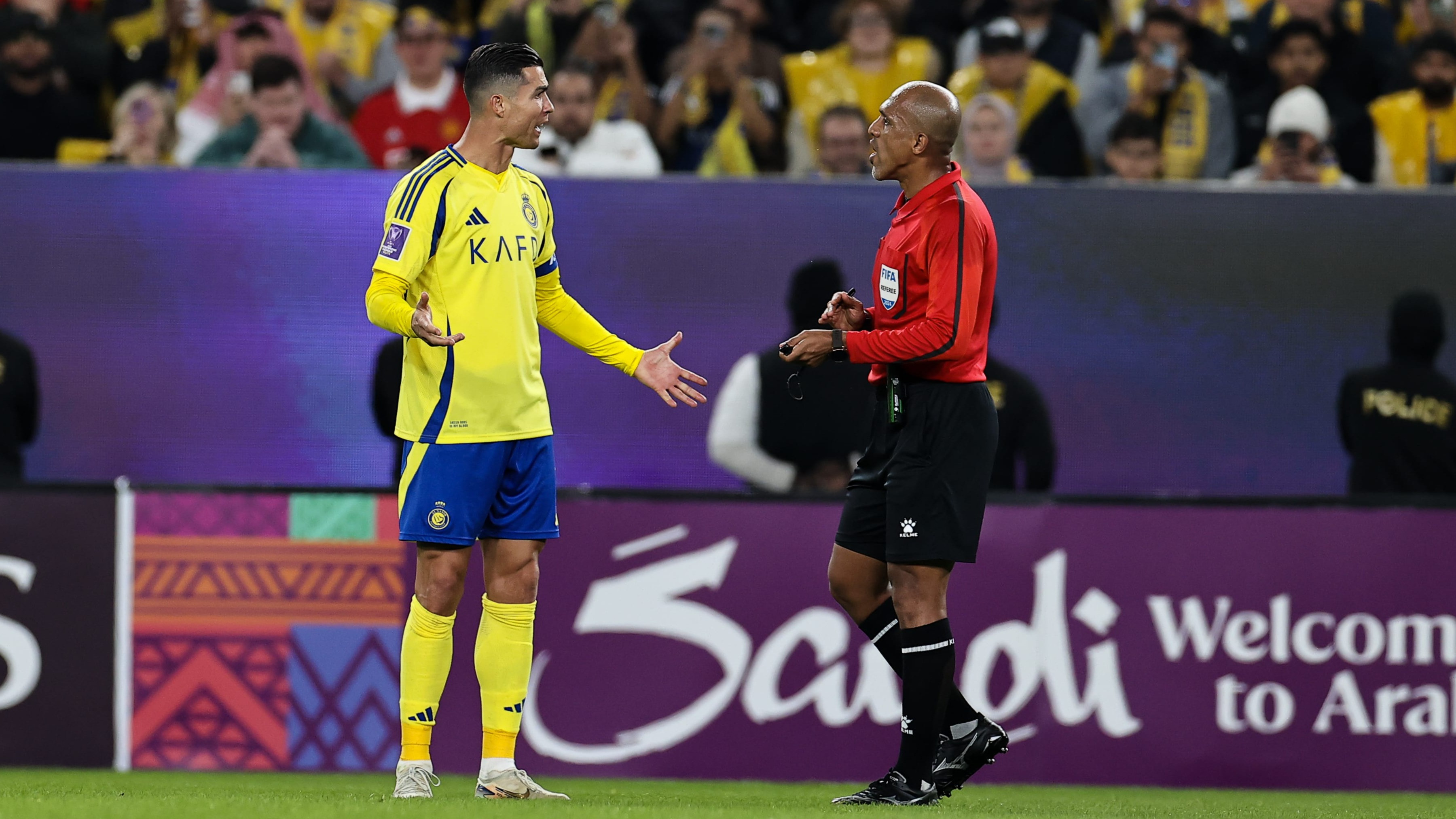 Momen Cristiano Ronaldo Mengamuk ke Ahmed Al Kaf
