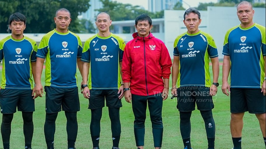 Indra Sjafri dan staf kepelatihan Timnas Indonesia U-20