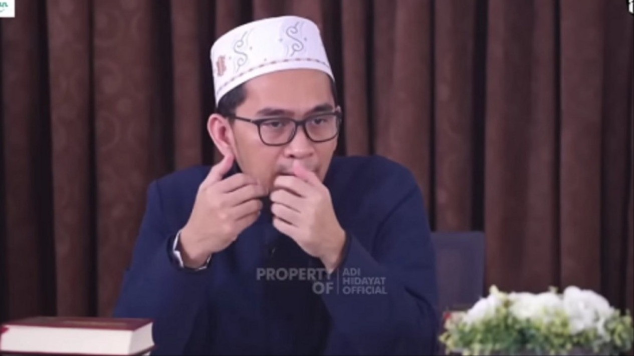 Ustaz Adi Hidayat Anjurkan Berdoa di Waktu Ini, Bisa Percepat Doa Dikabulkan Allah SWT
