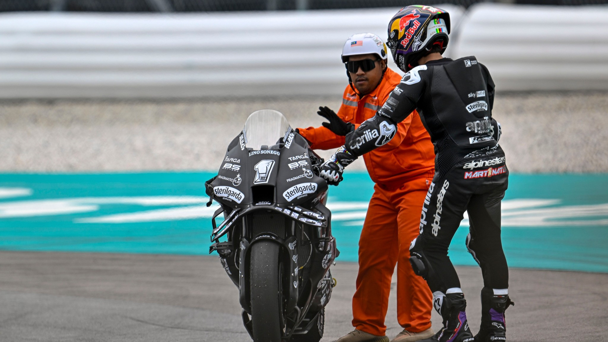 Resmi! Rival Marc Marquez Berkurang, Jorge Martin Absen di MotoGP Thailand 2025
            - galeri foto