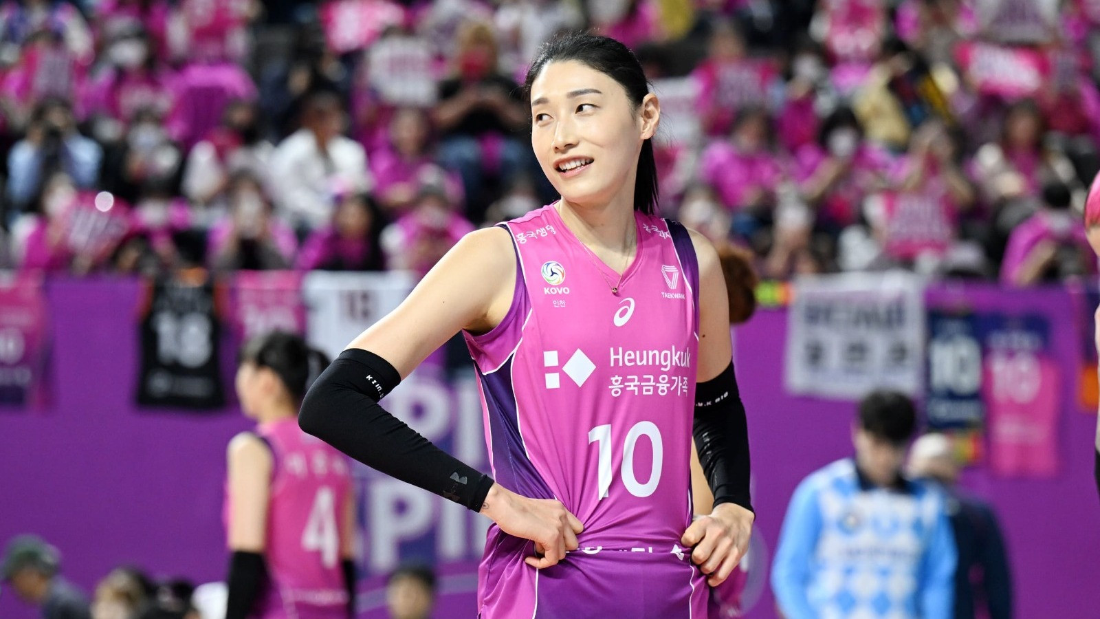 Publik Korea Dibuat Terkejut, Ratu Voli Korea Kim Yeon-koung Memutuskan Pensiun, Megawati Hangestri Jadi Calon Terkuat Sebagai Penggantinya?
            - galeri foto