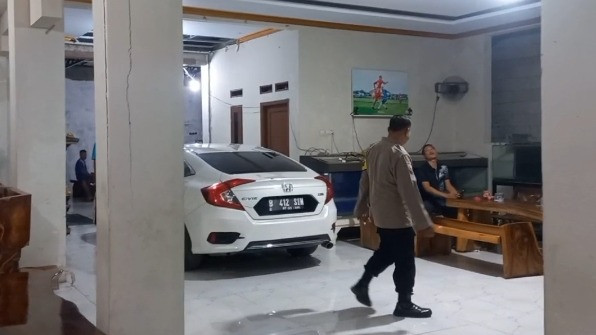 Polisi Geledah Rumah Kades Kohod Arsin