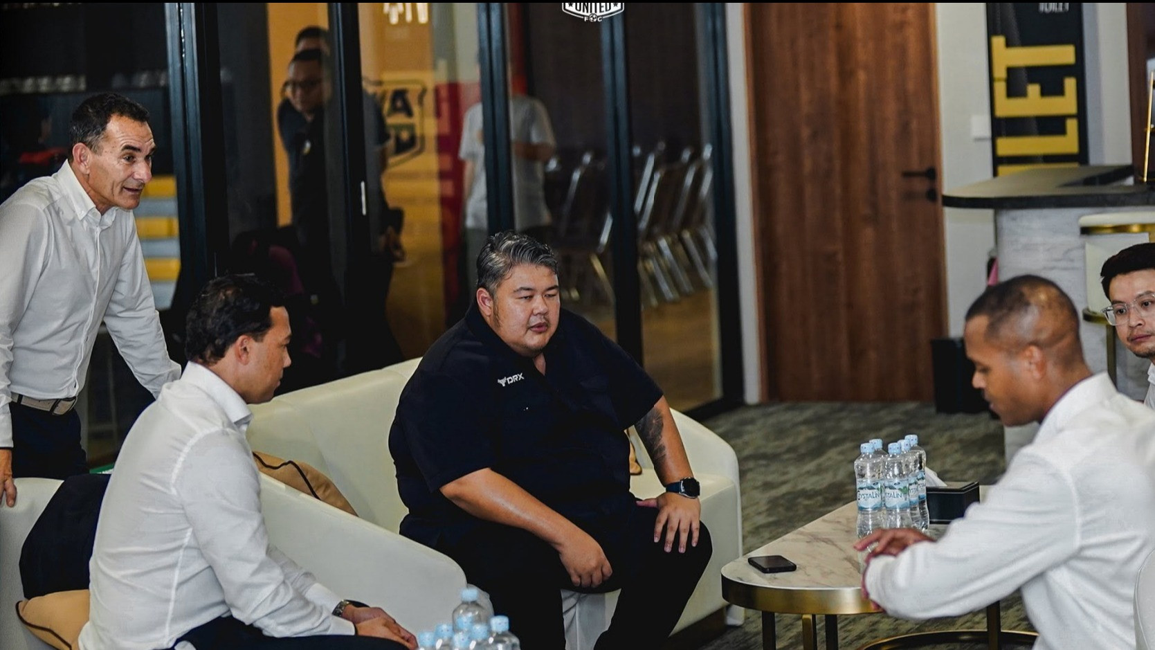 Patrick Kluivert Berkunjung ke Klub Belandanya Liga 1, Bos Dewa United Minta Ini pada Timnas Indonesia