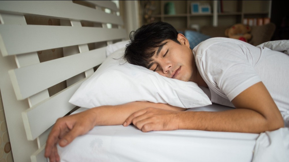 Tidur Setelah Subuh Ternyata Hukumnya Tidak Haram, Apakah Benar? Buya Yahya Sebut akan Pengaruhi Rezeki
            - galeri foto