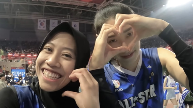 Megawati Hangestri dan Kim Yeon-koung