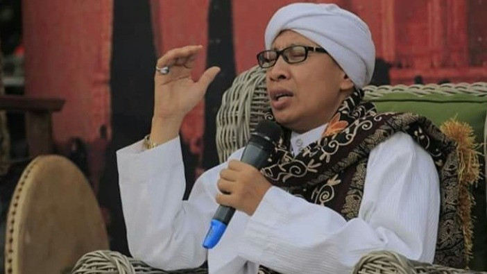 KH Prof. KH.Yahya Zainul Ma arif atau Buya Yahya