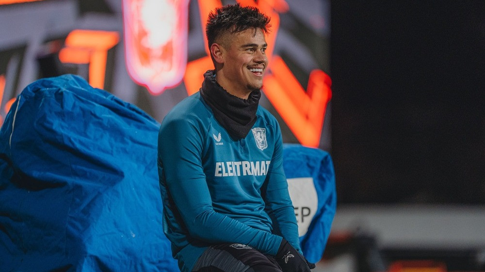 Mees Hilgers tak patut disalahkan atas tersingkirnya FC Twente dari Liga Europa