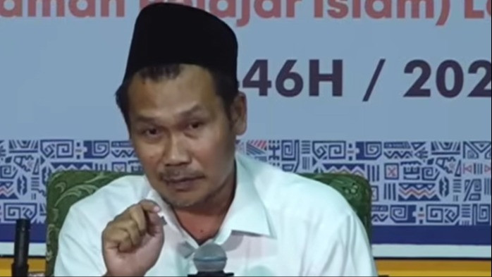 Jangan Khawatir Selama Ada 3 Hewan Ini Masih Jauh dari Kiamat, Kata Gus Baha Pahami Jadi Pengingat
            - galeri foto