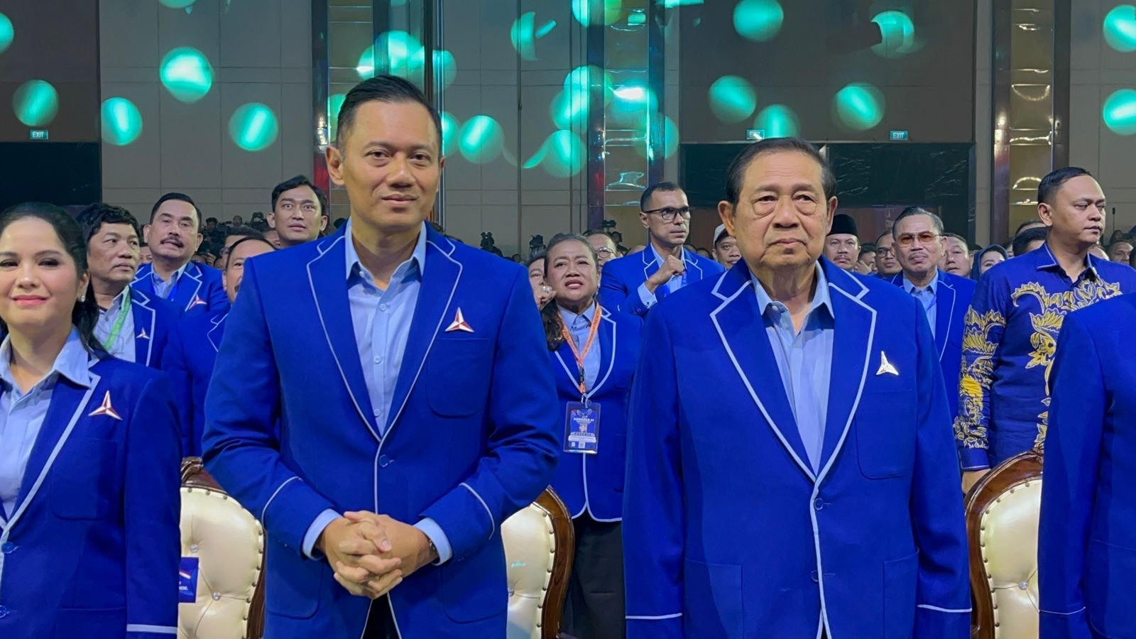 AHY dan SBY dalam acara Kongres VI Partai Demokrat di The Ritz Carlton, Jakarta Pusat, Senin (24/2/2025).