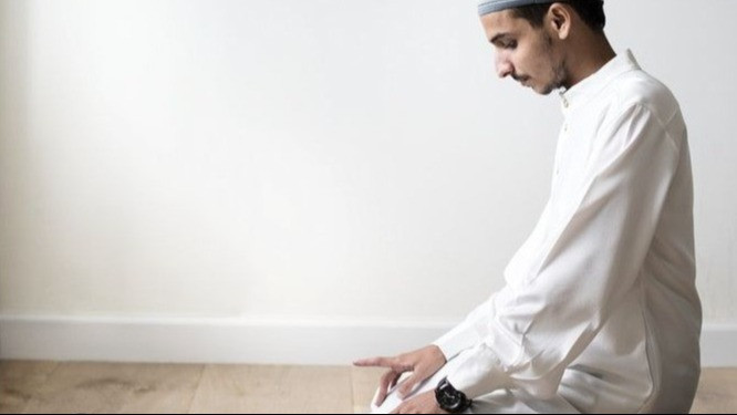 Ilustrasi shalat Witir setelah Tarawih