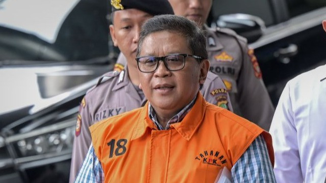 Ilustrasi - Tersangka kasus dugaan suap Hasto Kristiyanto di Gedung Merah Putih KPK, Jakarta.
