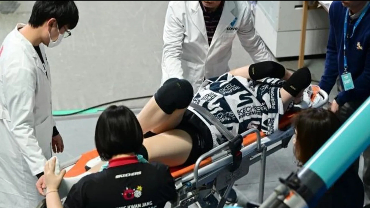 Kemarahan Fans Red Sparks kepada Ko Hee-jin, Tak Tahan Lagi Atas Sikap Sang Pelatih Gegara Ini...
            - galeri foto