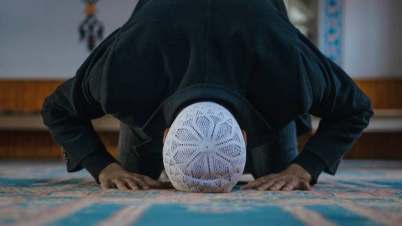 Bukan Tiga Rakaat, Jumlah Rakaat Shalat Witir Sesuai Sunnah Rasulullah SAW Ternyata Segini, Buya Yahya Uraikan 3 Hadis
            - galeri foto