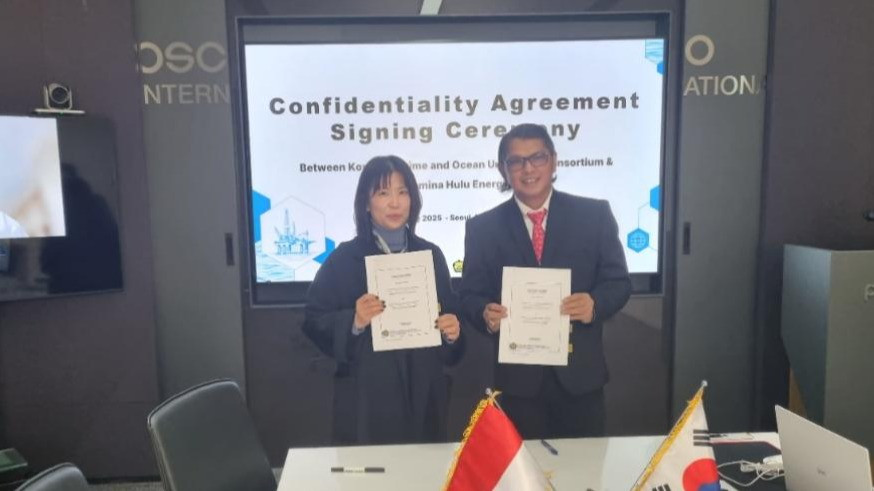 GM PHE ONWJ Muzwir Wiratama menandatangani Confidentiality Agreement dengan Posco International, KNOC, dan KMOUC untuk mengembangkan teknologi penangkapan dan penyimpanan karbon (carbon capture and storage/CCS).