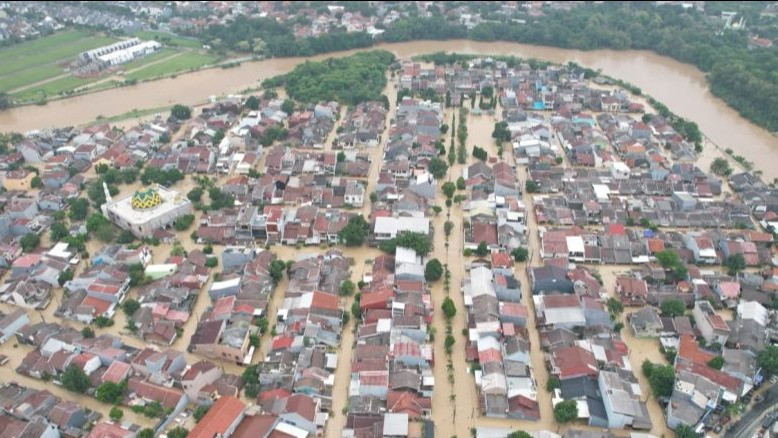 BNPB: Banjir Meluas di Bekasi Ketinggian Capai Tiga Meter