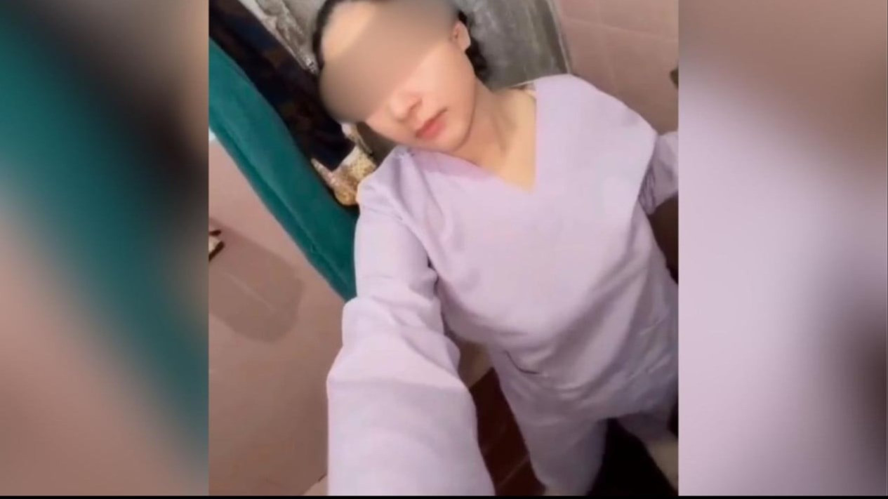 Heboh Link Video Syur Bu Bidan Rita Tampil  Seperti  Bu Guru Salsa Minim Busana di Medsos, Tegas Ustaz Adi Hidayat: Perempuan Itu Harus ....
