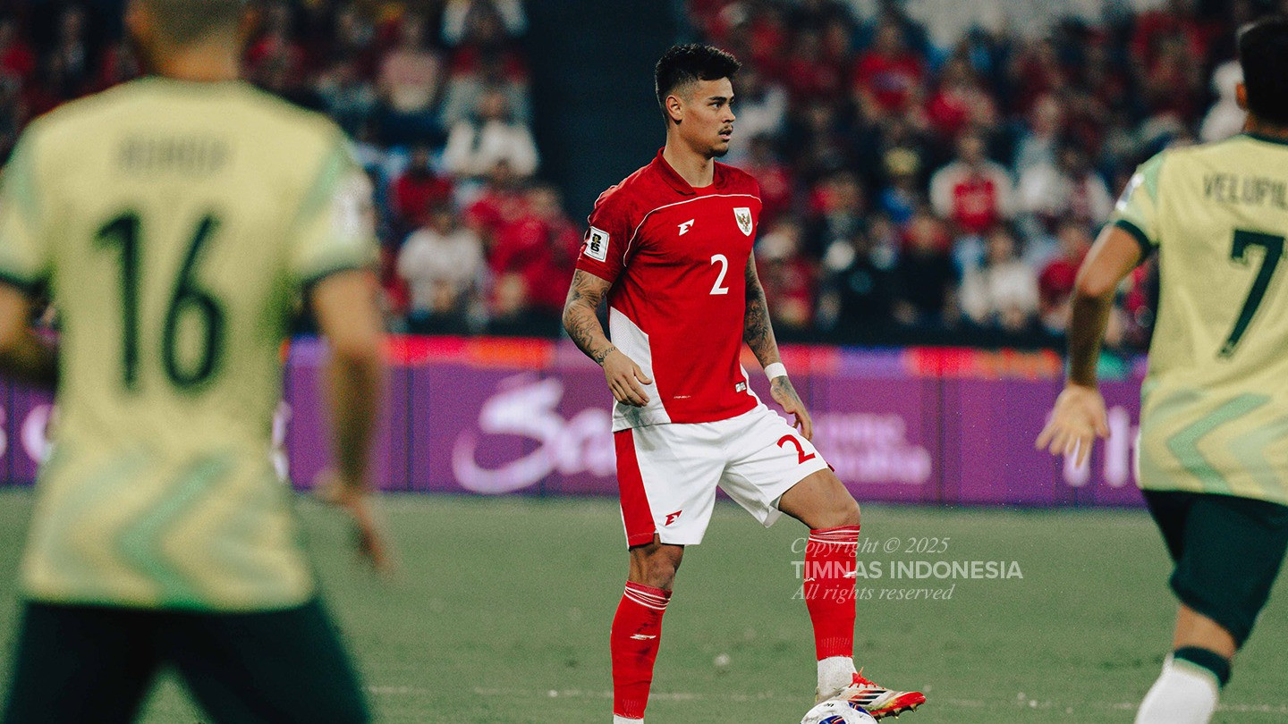 Beda Kualitas Jay Idzes dan Mees Hilgers Langsung Terbukti usai Bela Timnas Indonesia di Kualifikasi Piala Dunia 2026
            - galeri foto