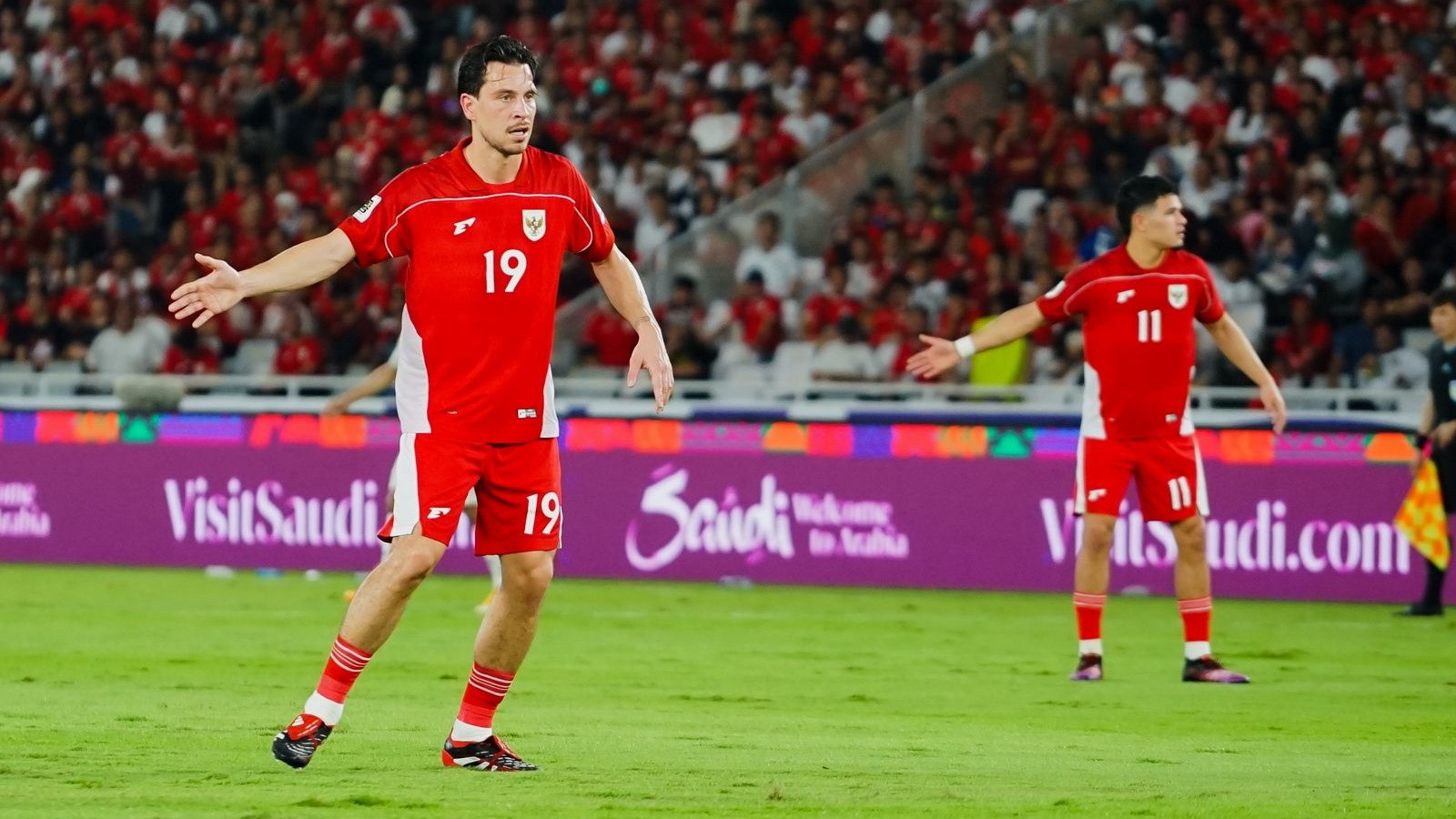 Dean James Akui Thom Haye Punya Kepribadian Berbeda Saat Bela Timnas Indonesia dan Klub Eredivisie