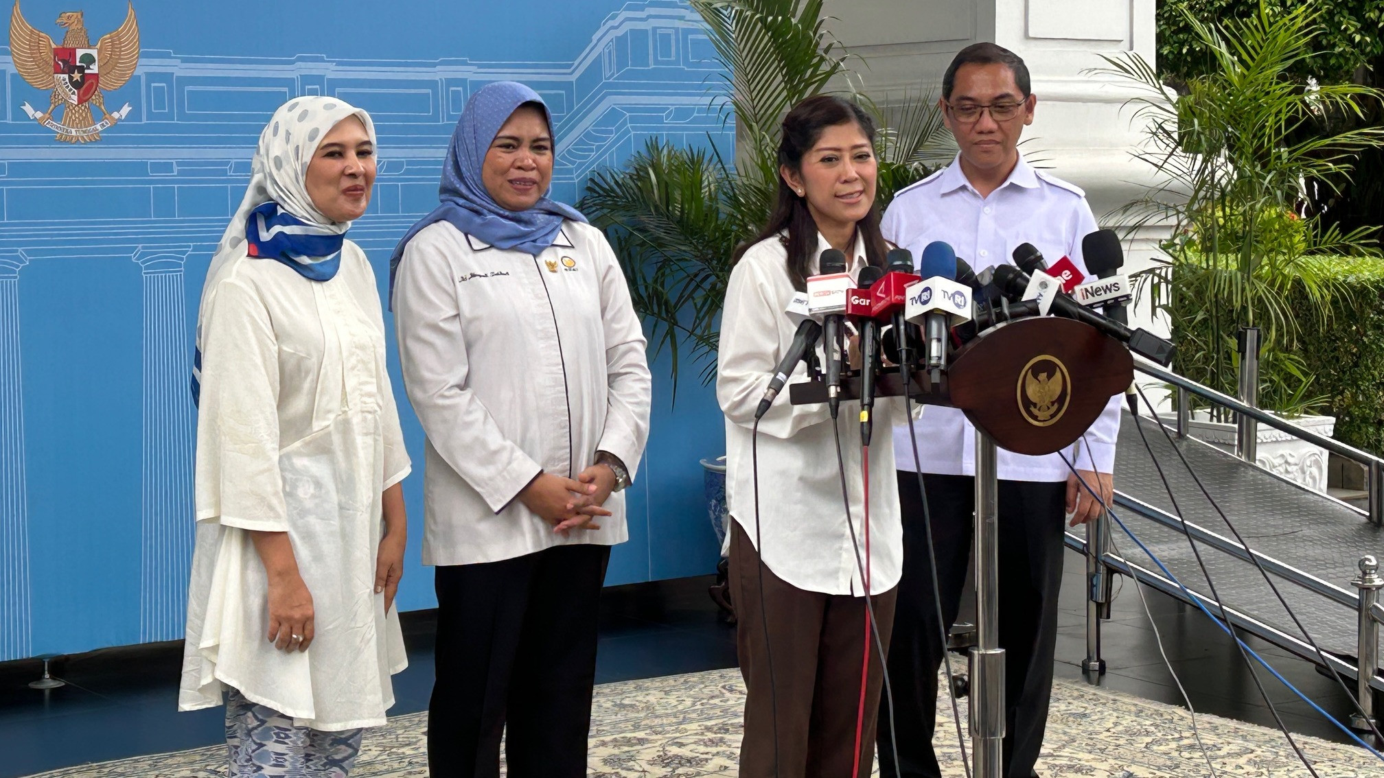 Heboh Fenomena Pemindaian Mata di Bekasi, Komdigi Akan Panggil Pihak Worldcoin Pekan Depan
            - galeri foto