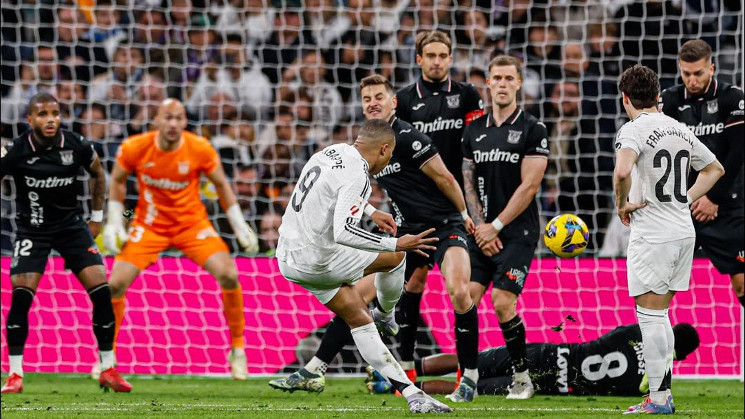 Kylian Mbappe mencetak dua gol saat Real Madrid kalahkan Leganes 3-2 di Santiano Bernabeu