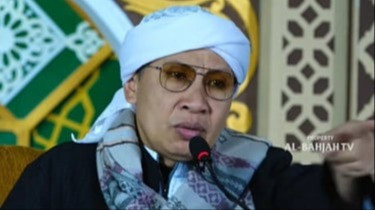 Wah Ternyata Wanita Tidak Wajib pakai Mukena, Simak Penjelasan Buya Yahya