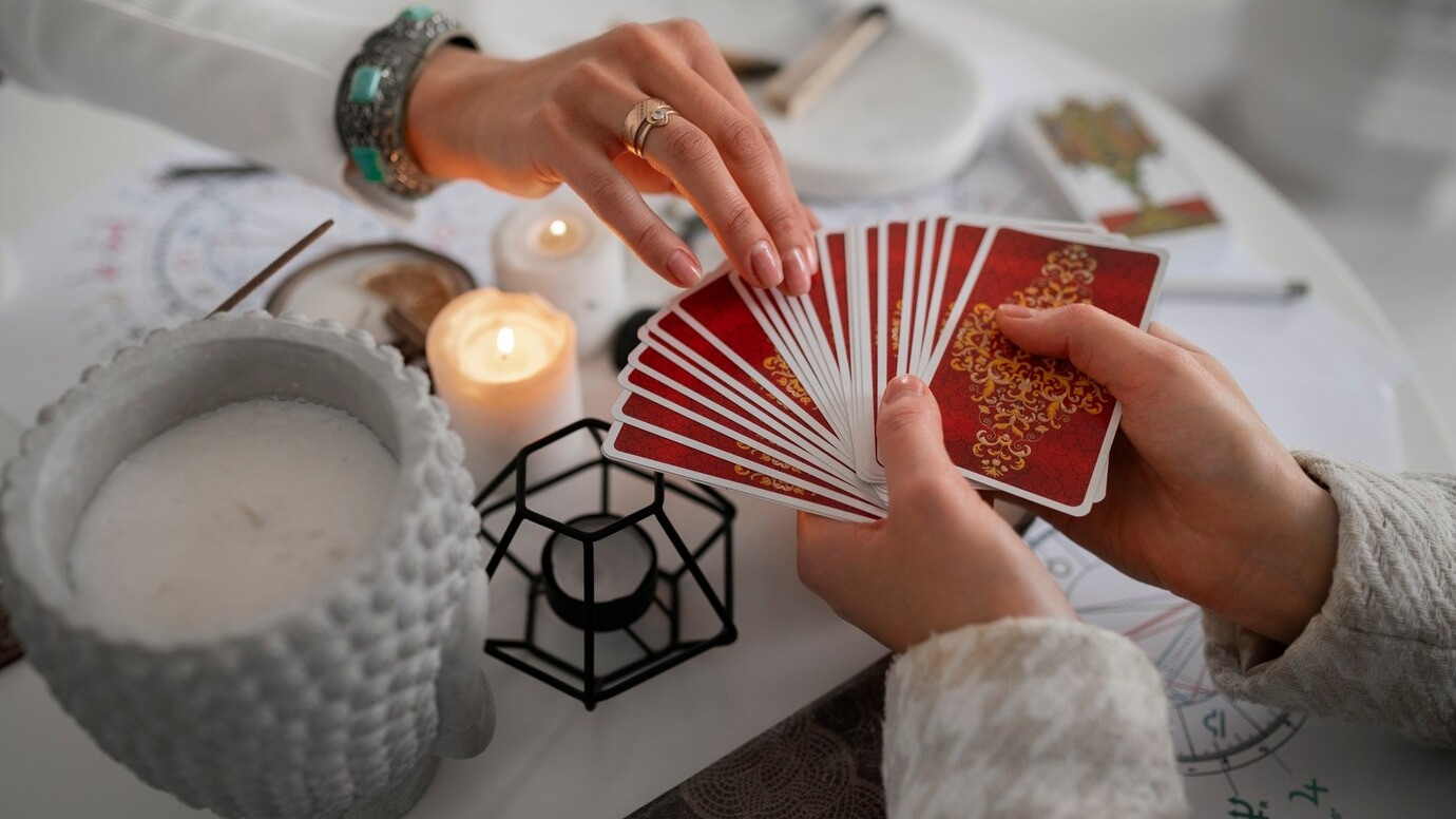 Ilustrasi Ramalan Kartu Tarot