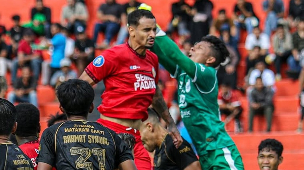 Ketum PSSI Erick Thohir Pastikan Tidak Ada Match Fixing di Pertarungan Zona Degradasi Liga 1 2024-2025
            - galeri foto