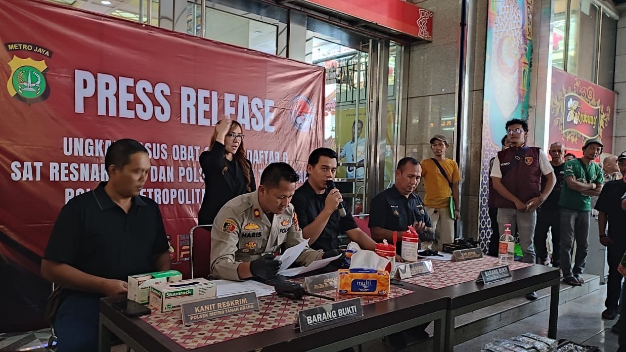 Pria berinisial DS yang mengedarkan tramadol di Tanah Abang terancam 12 tahun penjara.