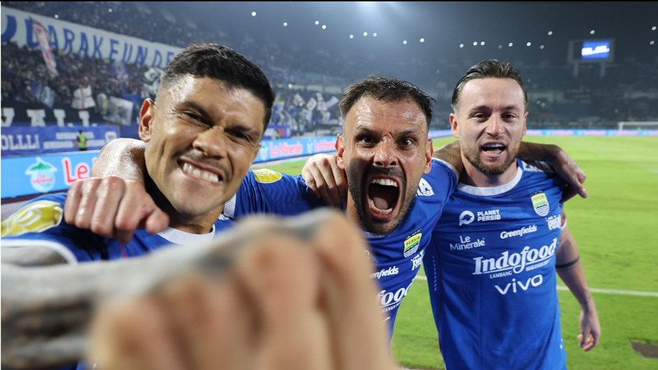 680ceb11bc06a-selamat-tinggal-dewa-united-dan-persebaya-persib-cuma-butuh-4-poin-lagi-untuk-raih-juara-back-to-back-intip-klasemen-liga-1