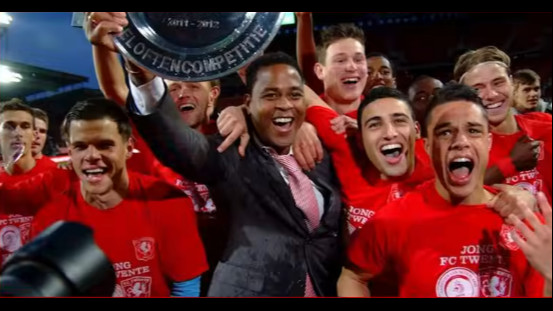 Sifat Asli Patrick Kluivert Dibongkar Oleh Thom Haye dan Joey Pelupessy, Katanya Pelatih Timnas Indonesia Itu...
            - galeri foto