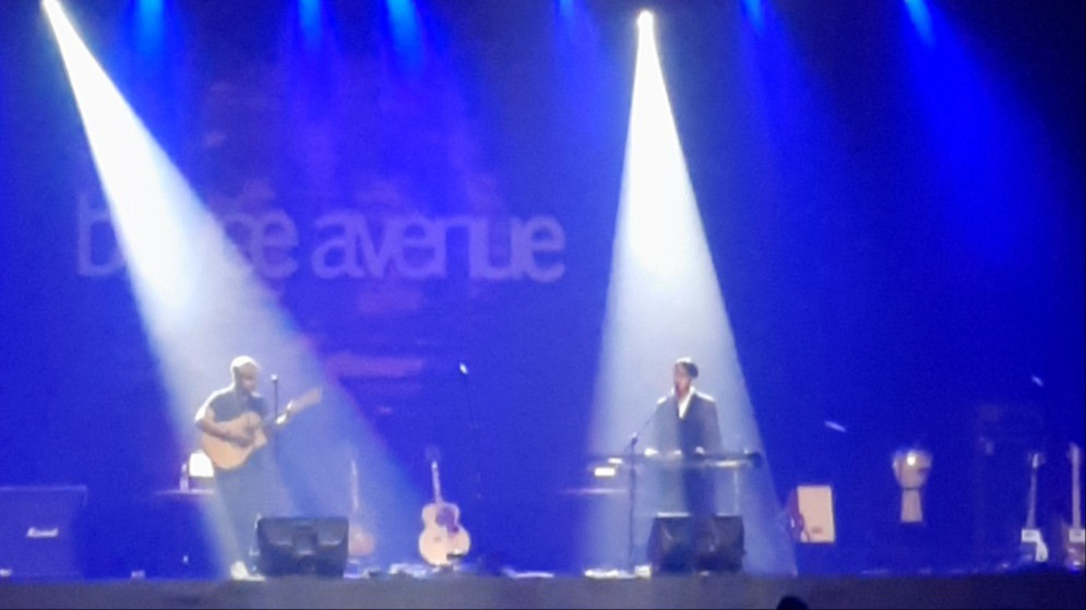 Ardhito Pramono buka konser Boyce Avenue